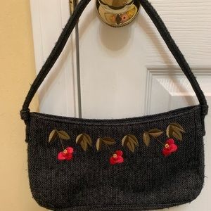 Linea Pelle Hand Bag Felt With Embroidered Flowers